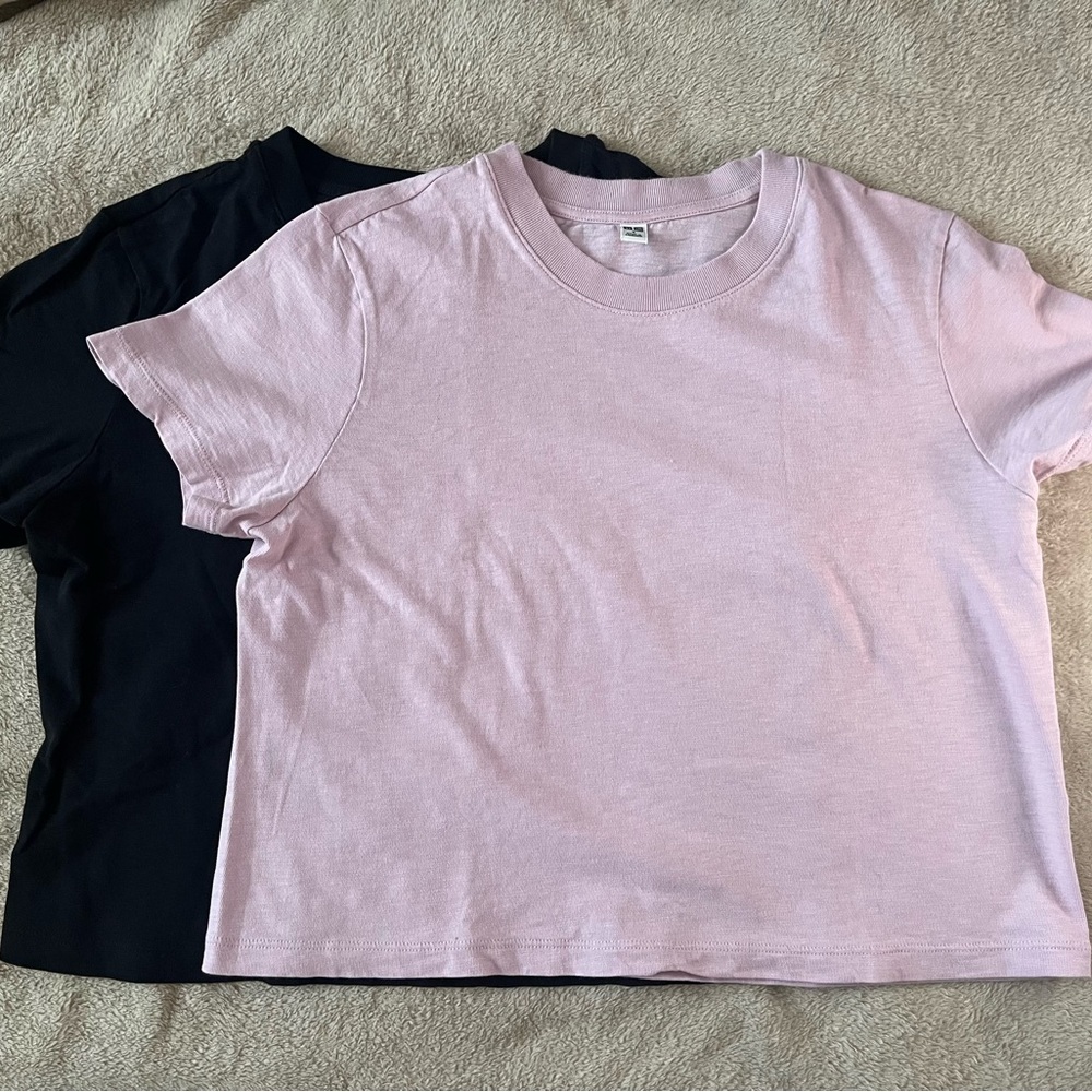 Uniqlo Women's Short Sleeve Tees in Pink and Black